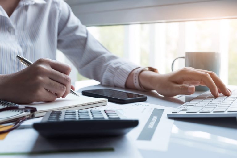 Saiba como fazer a separação dos custos e despesas da empresa